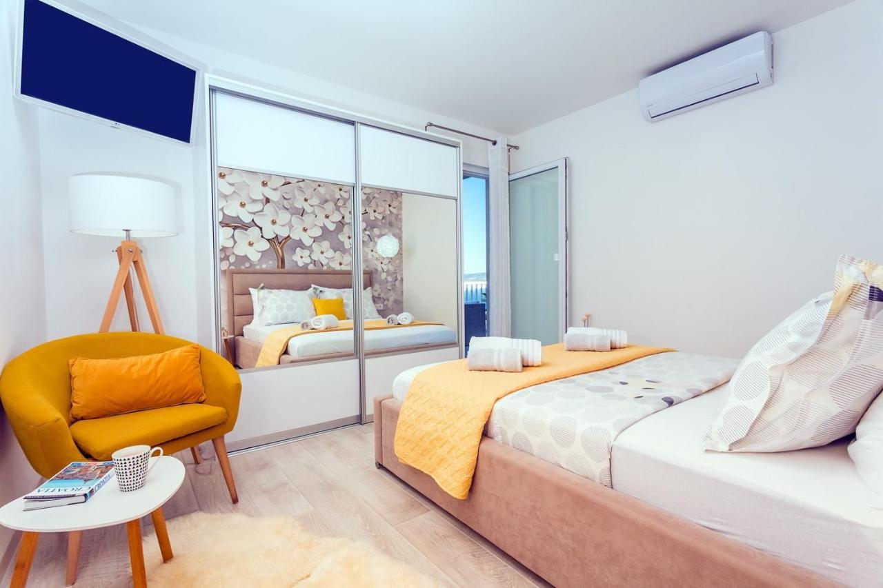 Villa Matan - Only 200M From The Sandy Beaches, Private 28M2 Pool Omiš Esterno foto