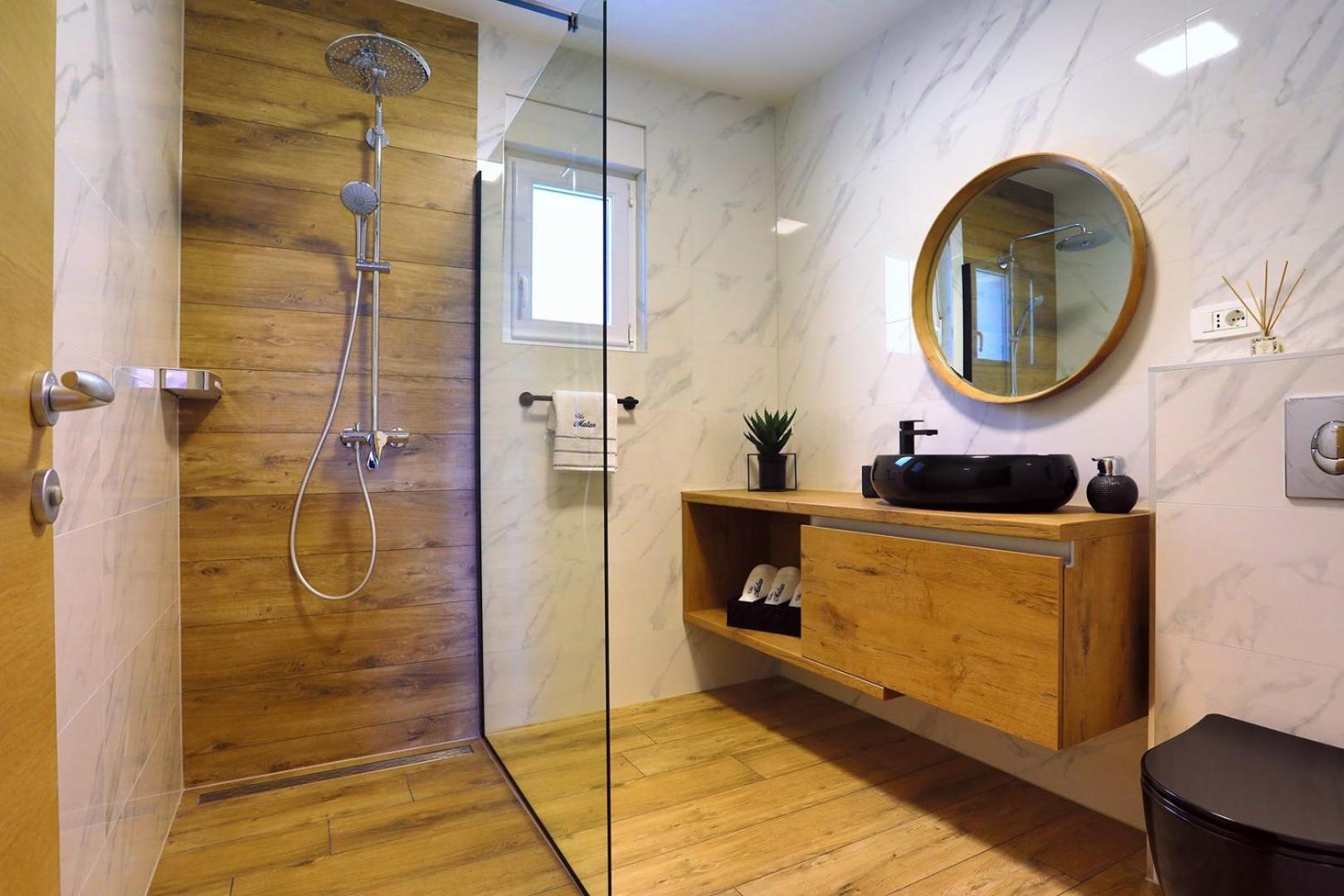 Villa Matan - Only 200M From The Sandy Beaches, Private 28M2 Pool Omiš Esterno foto